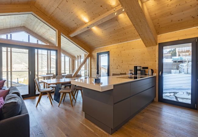 Chalet in Haus im Ennstal - Superior Ferienhaus mit 3 Schlafzimmern, Sauna & Pool