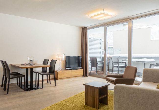 Ferienwohnung in Radstadt - Superior Ferienwohnung mit 1 Schlafzimmer & Sommer Pool 
