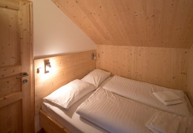 Ferienhaus in St. Georgen am Kreischberg - Chalet # 44a mit 3 Schlafzimmer, IR-Sauna & Whirlpool Ferienhaus in St. Georgen am Kreischberg - Chalet # 44a mit 3 Schlafzimmer, IR-Sauna & Whirlpool
