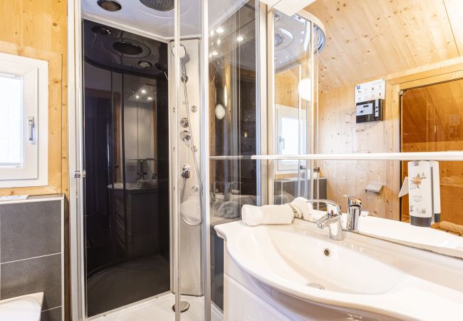 Ferienhaus in St. Georgen am Kreischberg - Chalet # 13a mit 3 Schlafzimmer, Sauna & Whirlpool Ferienhaus in St. Georgen am Kreischberg - Chalet # 13a mit 3 Schlafzimmer, Sauna & Whirlpool