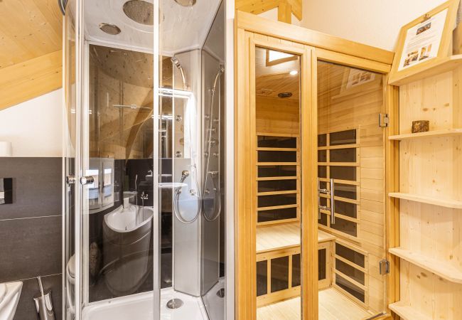 Ferienhaus in St. Georgen am Kreischberg - Chalet # 62a mit 4 Schlafzimmer, IR-Sauna & Whirlpool Ferienhaus in St. Georgen am Kreischberg - Chalet # 62a mit 4 Schlafzimmer, IR-Sauna & Whirlpool