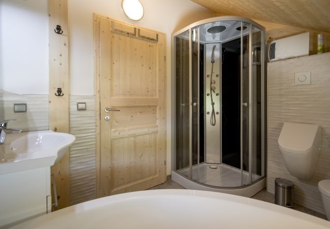 Ferienhaus in St. Georgen am Kreischberg - Chalet # 48 mit 4 Schlafzimmer, Sauna & Swim Spa Ferienhaus in St. Georgen am Kreischberg - Chalet # 48 mit 4 Schlafzimmer, Sauna & Swim Spa
