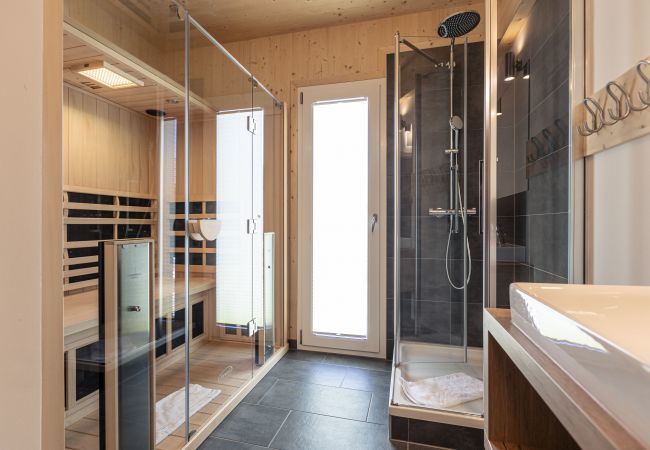 Ferienhaus in St. Georgen am Kreischberg - Chalet # 31b mit 4 Schlafzimmer, IR-Sauna & Whirlpool Ferienhaus in St. Georgen am Kreischberg - Chalet # 31b mit 4 Schlafzimmer, IR-Sauna & Whirlpool