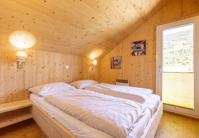 Ferienhaus in St. Georgen am Kreischberg - Chalet # 32b mit 4 Schlafzimmer, IR-Sauna & Whirlpool Ferienhaus in St. Georgen am Kreischberg - Chalet # 32b mit 4 Schlafzimmer, IR-Sauna & Whirlpool