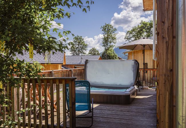 Ferienhaus in St. Georgen am Kreischberg - Chalet # 32b mit 4 Schlafzimmer, IR-Sauna & Whirlpool Ferienhaus in St. Georgen am Kreischberg - Chalet # 32b mit 4 Schlafzimmer, IR-Sauna & Whirlpool