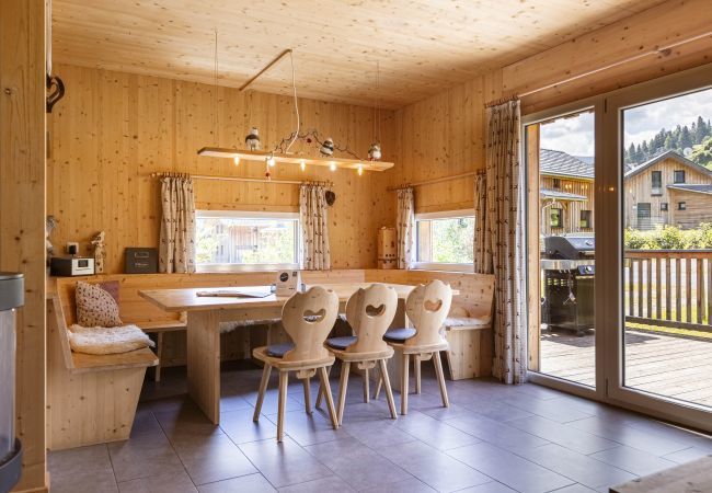 Ferienhaus in St. Georgen am Kreischberg - Chalet # 32b mit 4 Schlafzimmer, IR-Sauna & Whirlpool Ferienhaus in St. Georgen am Kreischberg - Chalet # 32b mit 4 Schlafzimmer, IR-Sauna & Whirlpool