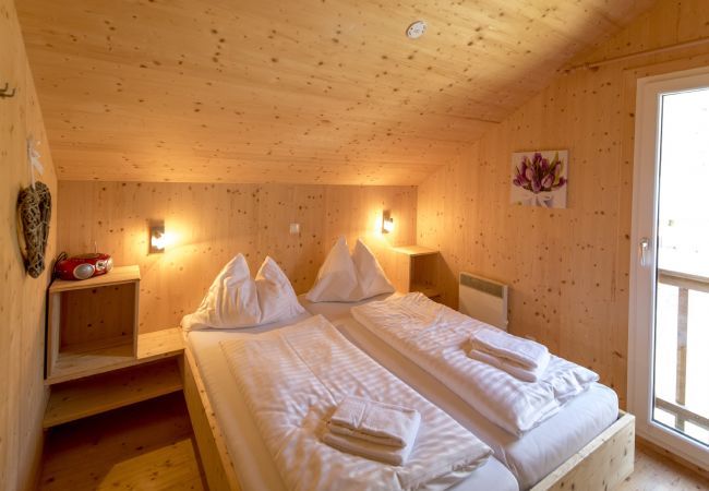 Ferienhaus in St. Georgen am Kreischberg - Chalet # 12a mit 4 Schlafzimmer, IR-Sauna & Whirlpool Ferienhaus in St. Georgen am Kreischberg - Chalet # 12a mit 4 Schlafzimmer, IR-Sauna & Whirlpool