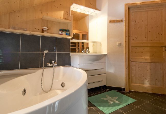 Ferienhaus in St. Georgen am Kreischberg - Chalet # 12b mit 4 Schlafzimmer, IR-Sauna & Whirlpool Ferienhaus in St. Georgen am Kreischberg - Chalet # 12b mit 4 Schlafzimmer, IR-Sauna & Whirlpool