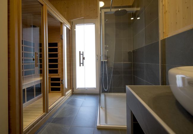 Ferienhaus in St. Georgen am Kreischberg - Chalet # 25b mit 4 Schlafzimmer, IR-Sauna & Whirlpool Ferienhaus in St. Georgen am Kreischberg - Chalet # 25b mit 4 Schlafzimmer, IR-Sauna & Whirlpool