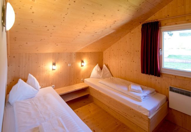 Ferienhaus in St. Georgen am Kreischberg - Chalet # 13b mit 4 Schlafzimmer, IR-Sauna & Whirlpool Ferienhaus in St. Georgen am Kreischberg - Chalet # 13b mit 4 Schlafzimmer, IR-Sauna & Whirlpool
