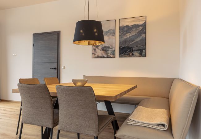Ferienwohnung in St. Martin am Tennengebirge - Penthouse für bis zu 8 Personen & Infinity Pool Ferienwohnung in St. Martin am Tennengebirge - Penthouse für bis zu 8 Personen & Infinity Pool