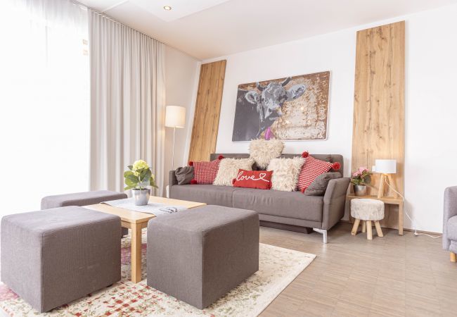 Ferienwohnung in Rohrmoos-Untertal - Ferienwohnung mit 2 Schlafzimmern, Dachterrasse & Saunabereich