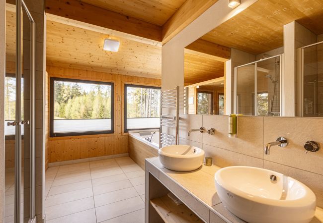 Chalet in Pichl bei Schladming - Superior Chalet # 05 mit Sauna & Whirlwanne innen Chalet in Pichl bei Schladming - Superior Chalet # 05 mit Sauna & Whirlwanne innen