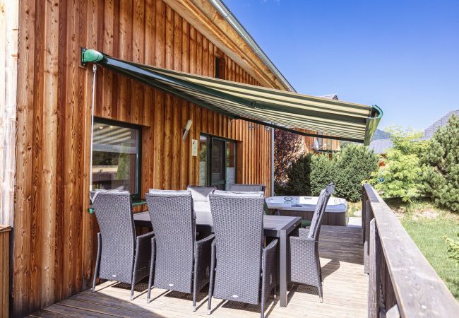 Chalet in Murau - Superior Ferienhaus # 19 mit IR-Sauna & Whirlpool Chalet in Murau - Superior Ferienhaus # 19 mit IR-Sauna & Whirlpool