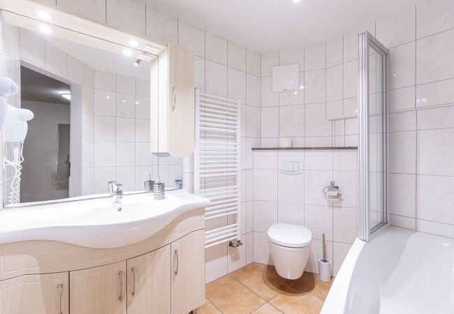 Ferienwohnung in St. Georgen am Kreischberg - Ferienwohnung #2 mit 1 Schlafzimmer für bis zu 4 Personen Ferienwohnung in St. Georgen am Kreischberg - Ferienwohnung #2 mit 1 Schlafzimmer für bis zu 4 Personen