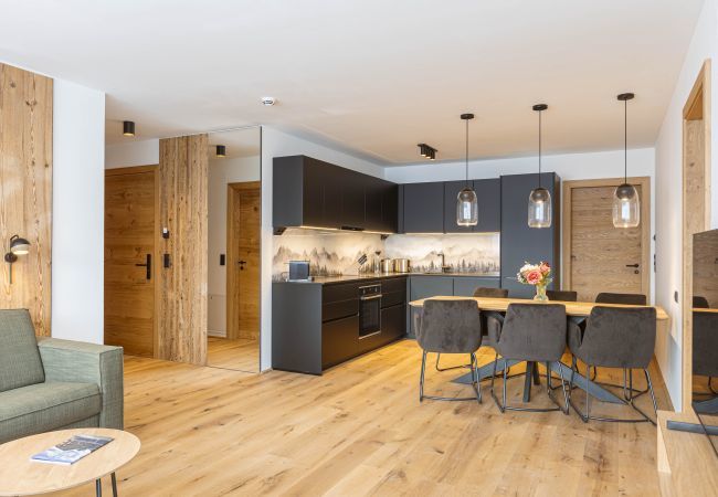 Ferienwohnung in Fiss - Superior Ferienwohnung # 6 mit 2 Schlafzimmern und Balkon