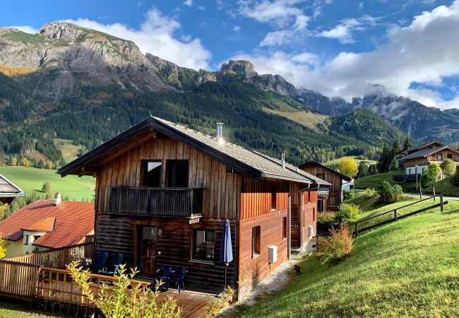 Chalet in Annaberg - Ferienhaus # 03 mit 3 SZ für bis zu 6 Personen Chalet in Annaberg - Ferienhaus # 03 mit 3 SZ für bis zu 6 Personen