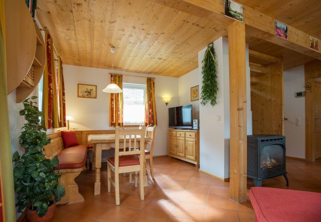Chalet in Annaberg - Ferienhaus # 51 mit 3 SZ für bis zu 6 Personen Chalet in Annaberg - Ferienhaus # 51 mit 3 SZ für bis zu 6 Personen