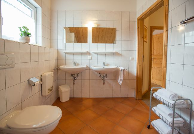 Chalet in Annaberg - Ferienhaus # 51 mit 3 SZ für bis zu 6 Personen Chalet in Annaberg - Ferienhaus # 51 mit 3 SZ für bis zu 6 Personen