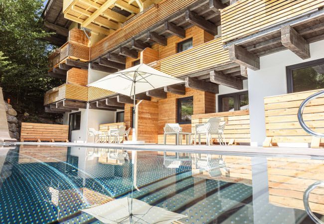 Aparthotel in Saalbach - Premium Suite mit 2 Schlafzimmern & privatem Wellnessbereich  Aparthotel in Saalbach - Premium Suite mit 2 Schlafzimmern & privatem Wellnessbereich