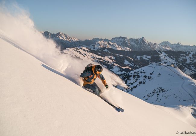 Aparthotel in Saalbach - Premium Suite mit 2 Schlafzimmern & privatem Wellnessbereich  Aparthotel in Saalbach - Premium Suite mit 2 Schlafzimmern & privatem Wellnessbereich