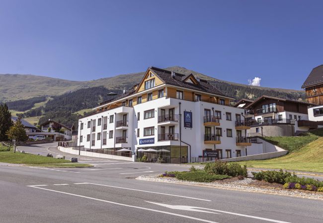 Ferienwohnung in Fiss - Superior Ferienwohnung # 6 mit 2 Schlafzimmern und Balkon SV