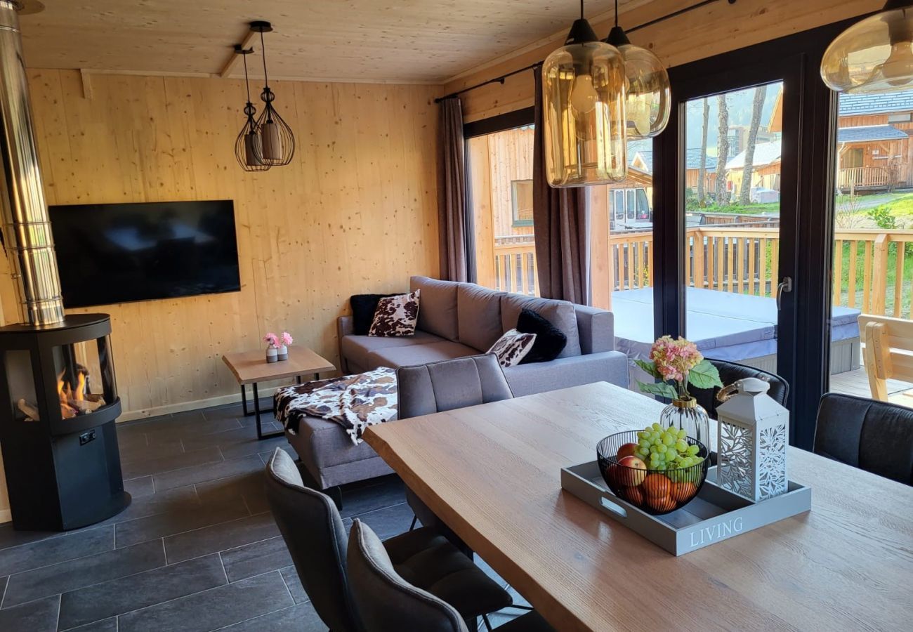 Chalet in St. Georgen am Kreischberg - Chalet # 50 mit 4 Schlafzimmer, Sauna & Whirlpool