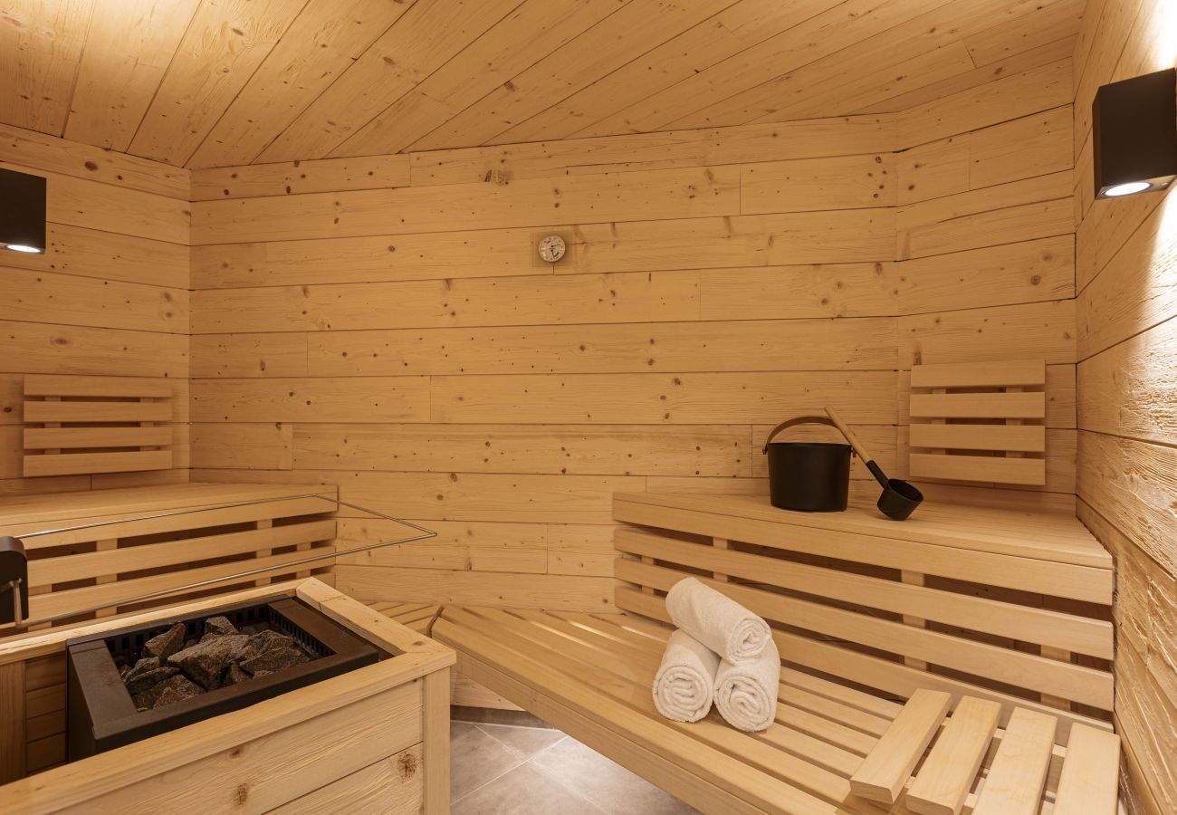 Ferienwohnung in Fiss - Premium Ferienwohnung  # 14 mit 2 Schlafzimmern und Balkon SV